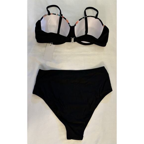 Modihito Floral Paisley Bikini Set Size Medium NEW - Picture 2 of 3